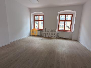 Nowoczesny lokal 126 m² w zabytkowym budynku, gotowy do wynajęcia