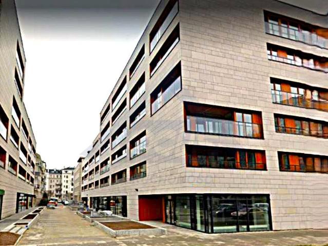 Nowoczesny lokal 257 m² z parkingiem polecam