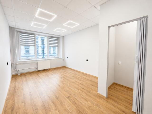 Nowoczesny lokal 20 m² z klimatyzacją i parkingiem