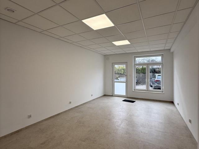 Nowoczesny lokal 20 m² z prywatną łazienką i parkingiem