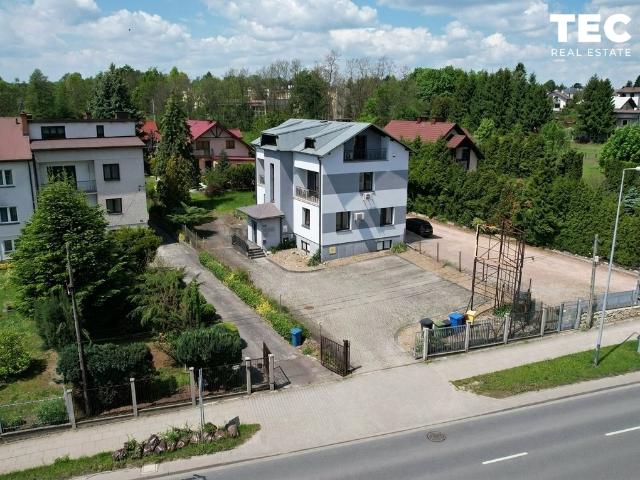 Nowoczesny lokal 230 m² z parkingiem i dużą ekspozycją