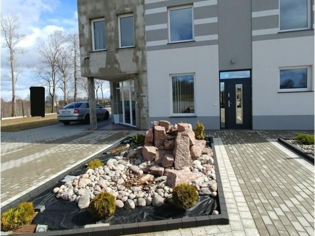Nowoczesny lokal 45 m² z parkingiem i dużą ekspozycją