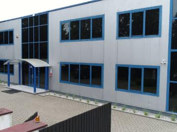 Nowoczesny lokal 52 m² z magazynem i biurem w Nadarzynie