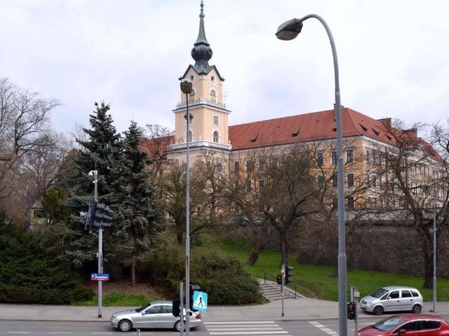 Nowoczesny lokal 80 m² z widokiem na Zamek Lubomirskich