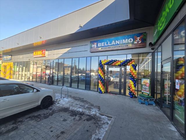 Nowoczesny lokal 91 m² z witrynami i parkingiem polecam