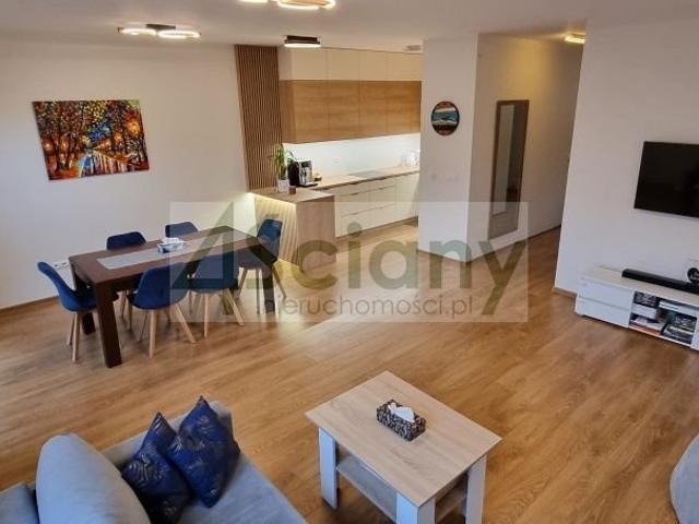 Na sprzedaż nowoczesny segment skrajny 117 m² w Markach