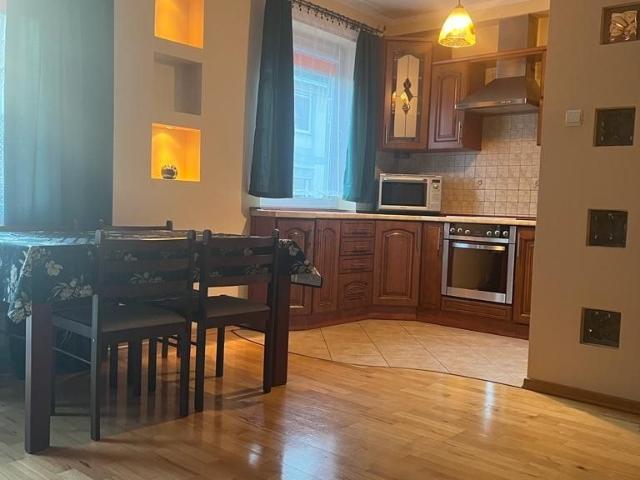 Nowoczesny 2 pokojowy apartament z balkonami w centrum