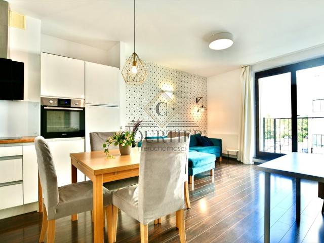 Nowoczesny 2 pokojowy apartament z balkonami w centrum Wrocławia