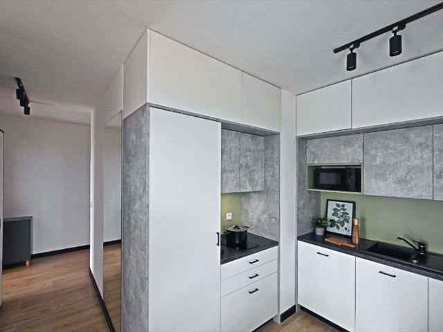 Nowoczesny 2 pokojowy apartament z balkonem, gotowy do zamieszkania