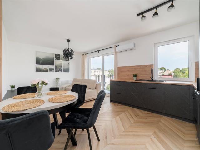 Nowoczesny 2 pokojowy apartament z balkonem i miejscem garażowym