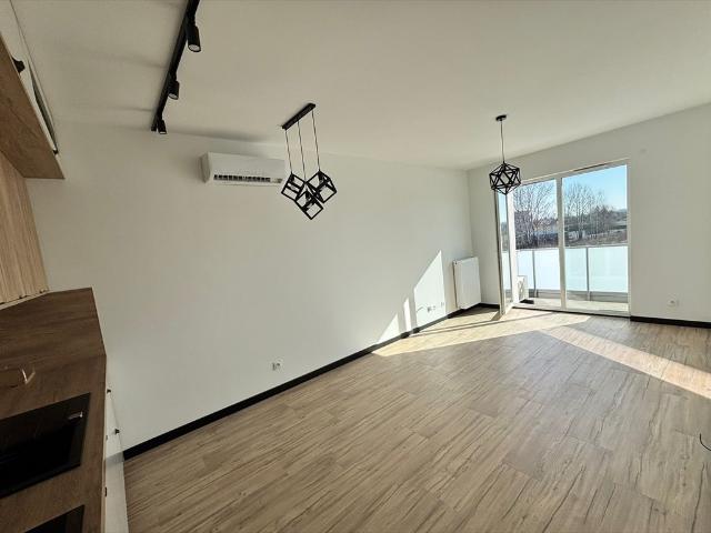 Nowoczesny 45m2 apartament z windą, miejsce i komórka