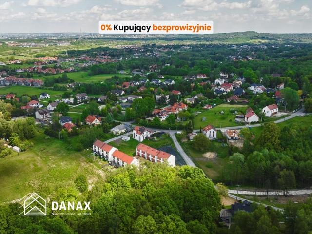 Nowoczesny 5 pokojowy dom z ogródkiem i miejscem postojowym