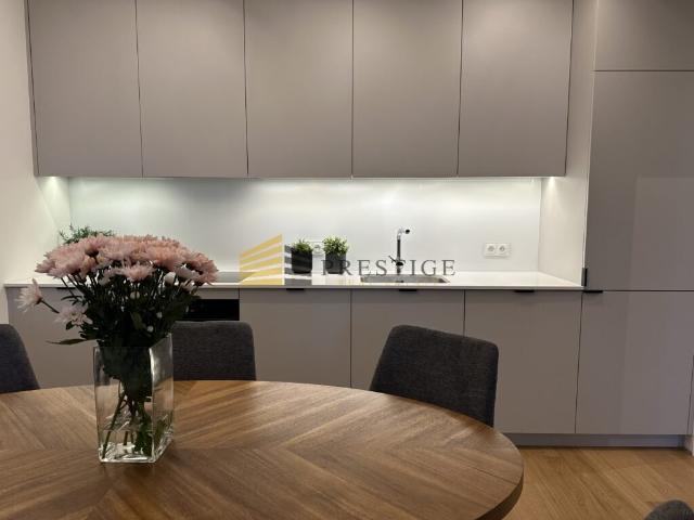 Nowoczesny 85 m² apartament na Woli blisko centrum