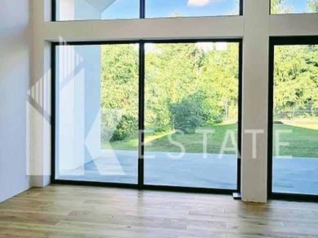 Nowoczesna stodoła klasy Premium – design, natura i komfort w doskonałej harmonii