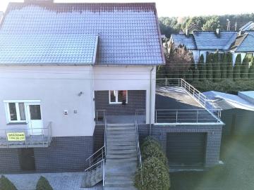 Nowoczesna willa 261 m² z garażem i tarasem