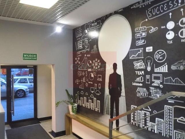 Nowoczesne biura 321 m2 w budynku z serwerownią