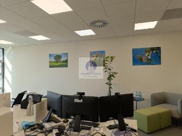 Nowoczesne biurko coworkingowe w Warszawie na Pradze