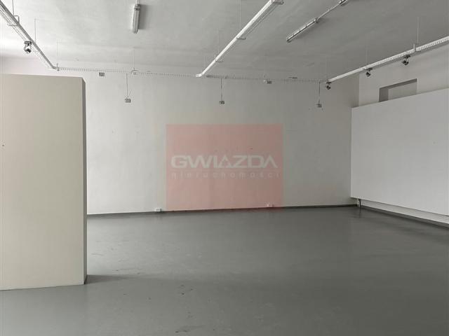 Nowoczesne loftowe biuro 226 m² z parkingiem w Warszawie