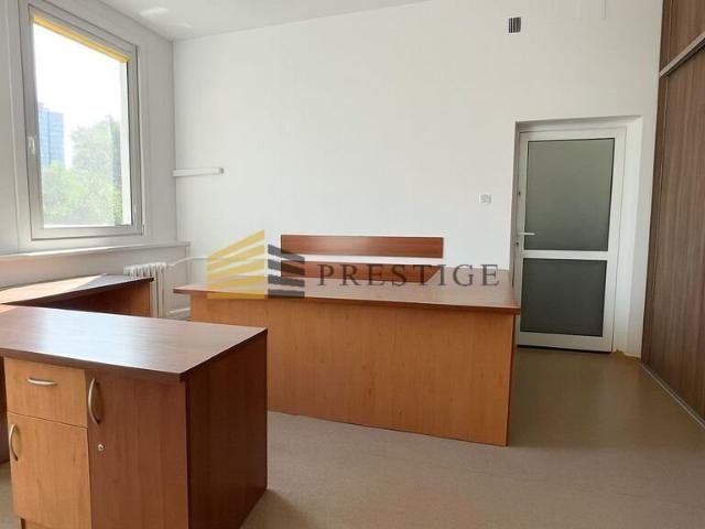 Nowoczesne biuro 118,8 m² z 6 pokojami, monitoring i ochrona