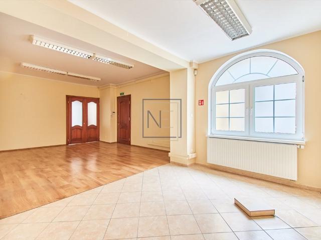 Nowoczesne biuro 120 m2 w odrestaurowanej kamienicy w Centrum