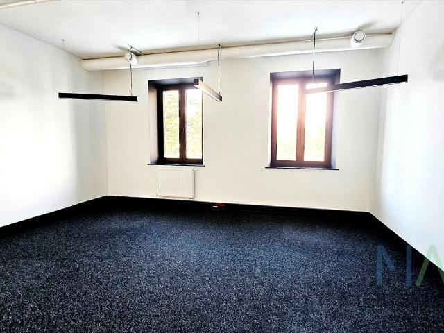 Nowoczesne biuro 21 m² w strefie gospodarczej Skawiny