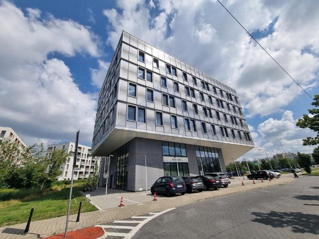 Nowoczesne biuro 223 m² z parkingiem i wysokim standardem
