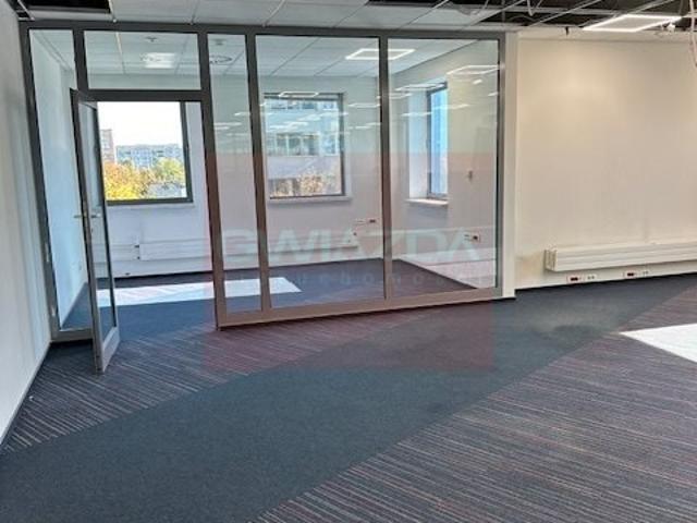 Nowoczesne biuro 239 m² z certyfikatem BREEAM polecam!