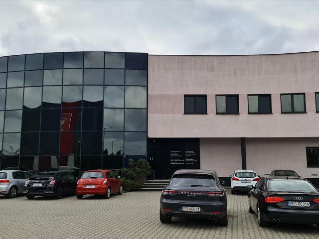 Nowoczesne biuro 50 m2 z miejscem parkingowym w Poznaniu