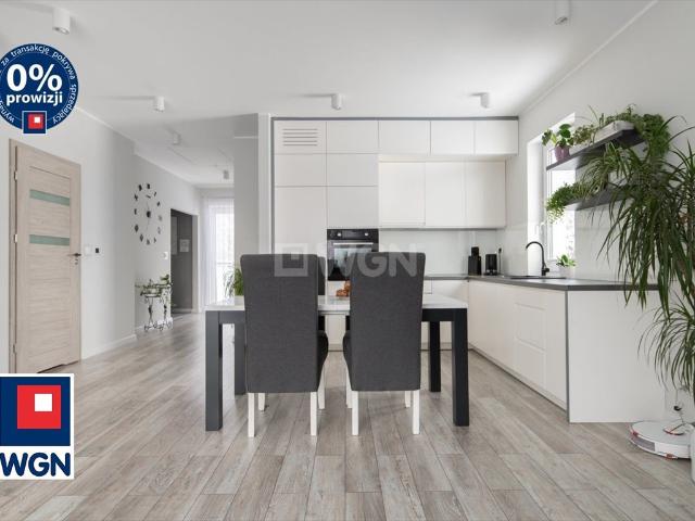 Nowoczesne 100 m² mieszkanie dla rodziny w Bolszewie 4 mieszkania