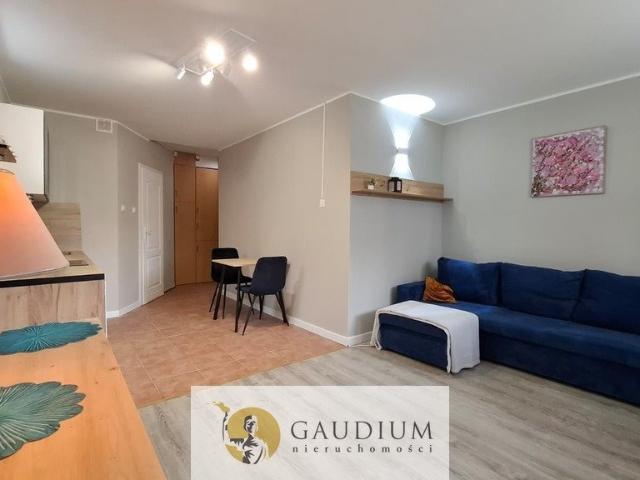 Nowoczesne 27 m² na Chełmie gotowe do wprowadzenia