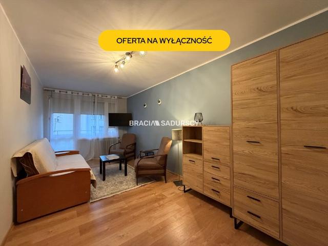 Nowoczesne 2 pokoje z oddzielną kuchnią, blisko komunikacji