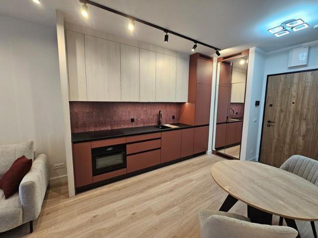 Polecam nowoczesne 2 pokojowe mieszkanie 41,5 m² w centrum Warszawy