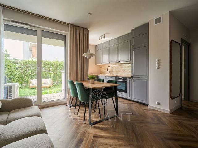 Na sprzedaż nowoczesne 2 pokojowe mieszkanie 44 m² z ogródkiem