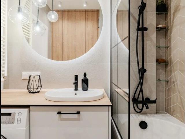 Nowoczesne 2 pokojowe mieszkanie z balkonem i garderobą