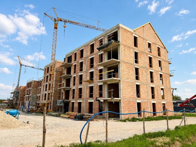 Sprzedam nowoczesne 2 pokojowe mieszkanie z balkonem i miejscem parkingowym