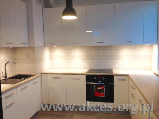 Nowoczesne 2 pokojowe mieszkanie z balkonem w apartamentowcu