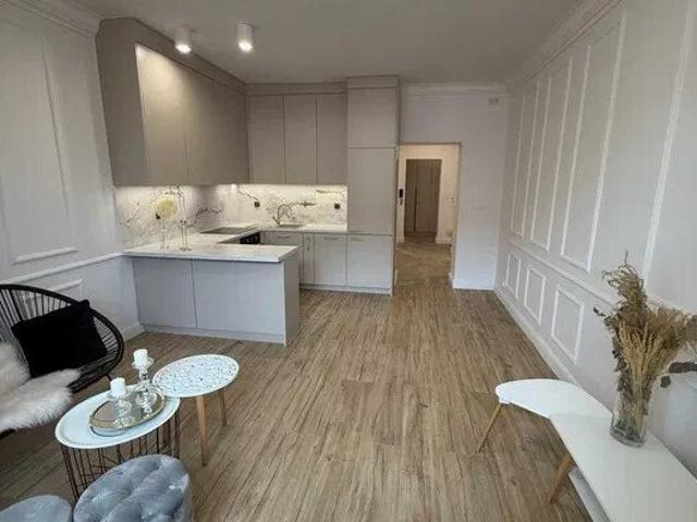 Na sprzedaż nowoczesne 2 pokojowe mieszkanie 42 m² w Radomiu
