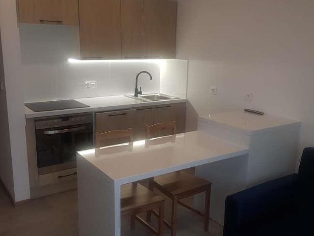 Nowoczesne 34 m² w Gliwicach, pełne umeblowanie, winda
