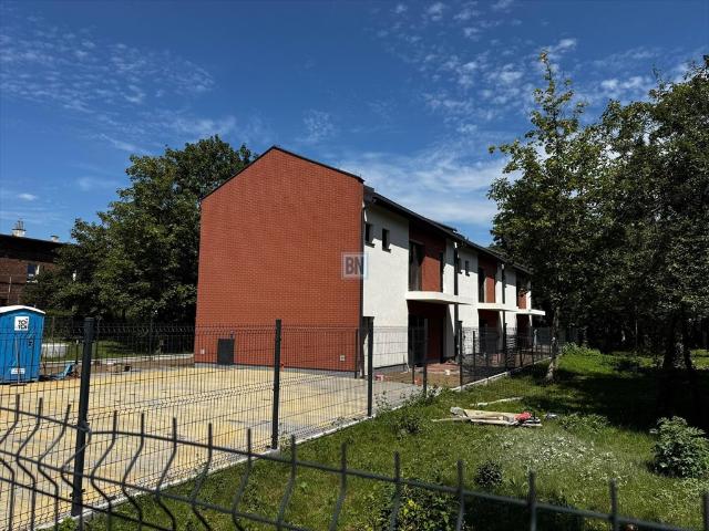 Nowoczesne 3 pokojowe mieszkanie z balkonem i ogródkiem
