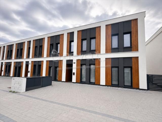 Nowoczesne 3 pokojowe mieszkanie z tarasem i klimatyzacją