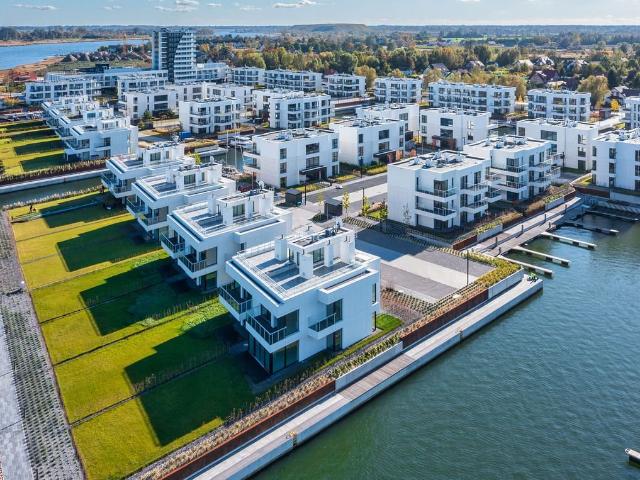 Nowoczesne 3 pokojowe z prywatną mariną i SPA