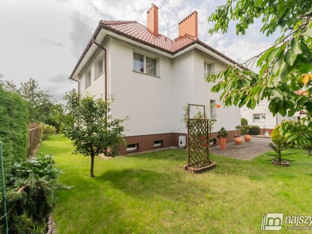 Dom wolnostojący 200 m2 z ogrodem i niskimi kosztami