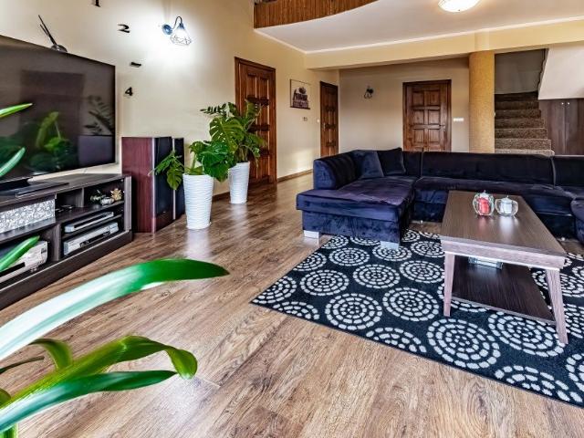 Nowogard, Dom z garażem i dużą działką 1112 m2