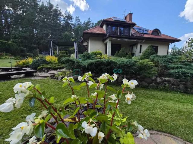 Sprzedam przestronny dom 322 m² z sauną i ogrodem w Nowodworcach