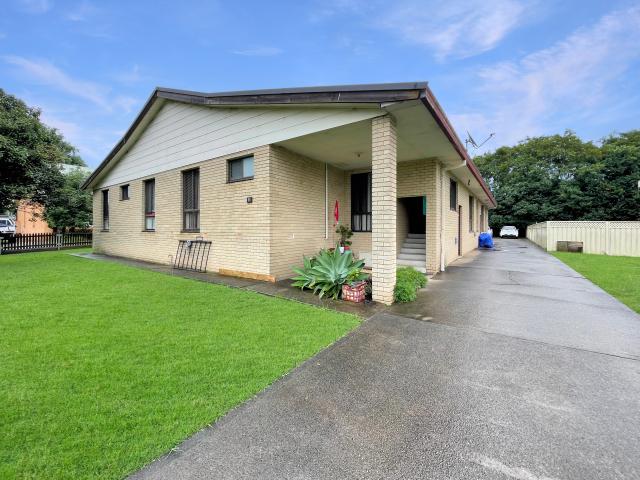 Nowra 4/9 11 Ferry Lane