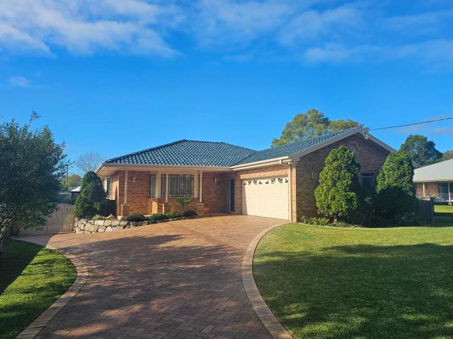 Nowra, 10, Colyer, Avenue, Australia