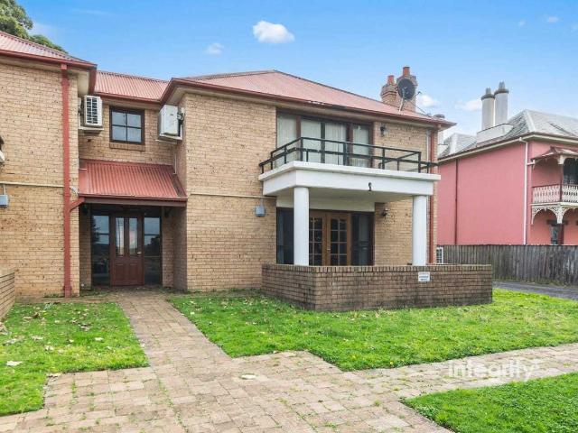 Nowra, 1/22, Hawthorn, Avenue, Australia