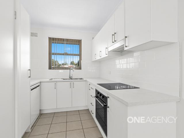 Nowra 3/73 Plunkett Street