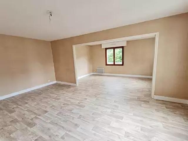 Noyal sur Vilaine 35530 Location appartement 4 pièces t4 cave parking