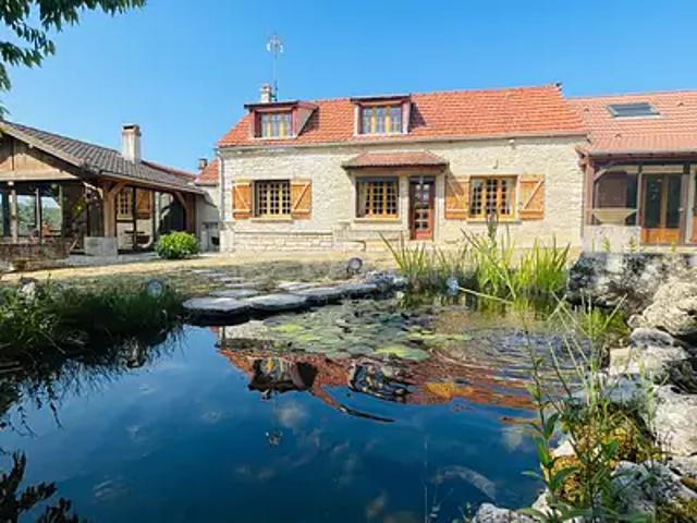 Noyers 89310 Achat / Vente maison 5 pièces t5 au dernier étage terrasse